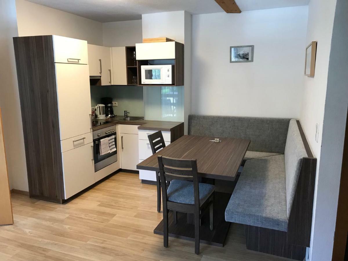 Haus Kathrin Apartamento Kaprun Exterior foto